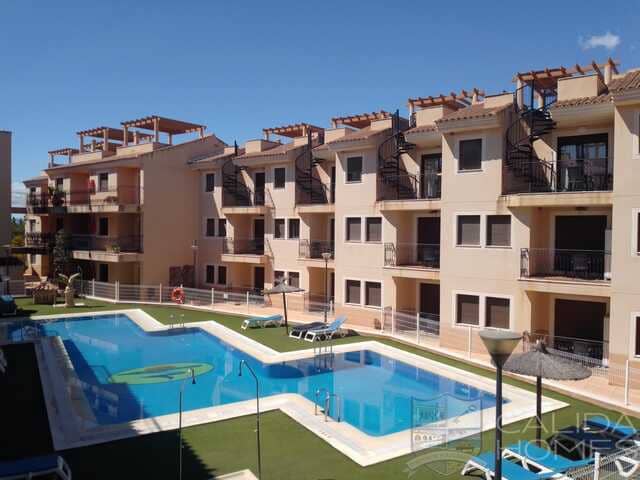 2 bedroom Apartment for sale in Aguilas with pool - € 95,000 (Ref: 9125901)