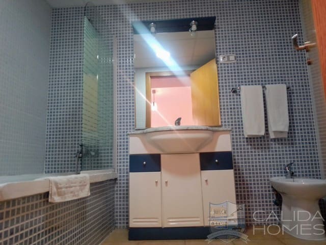 2 bedroom Apartment for sale in Aguilas with pool - € 95,000 (Ref: 9125901)