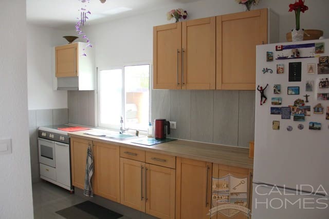 3 sovrum Villa till salu i Oria - 198 950 € (Ref: 9207660)