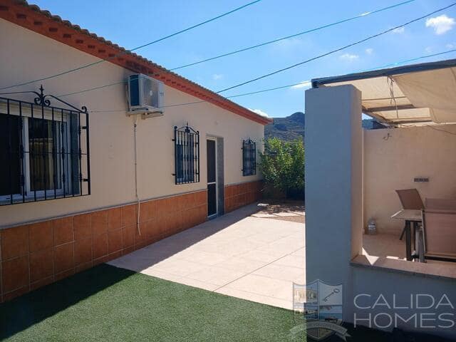 3 bedroom Villa for sale in Cantoria with pool - € 239,950 (Ref: 9283931)