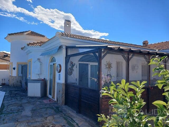 3 sovrum Villa till salu i Partaloa med pool - 275 000 € (Ref: 9352879)