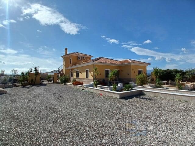 4 slaapkamer Villa te koop in Partaloa met zwembad - € 349.950 (Ref: 9357475)