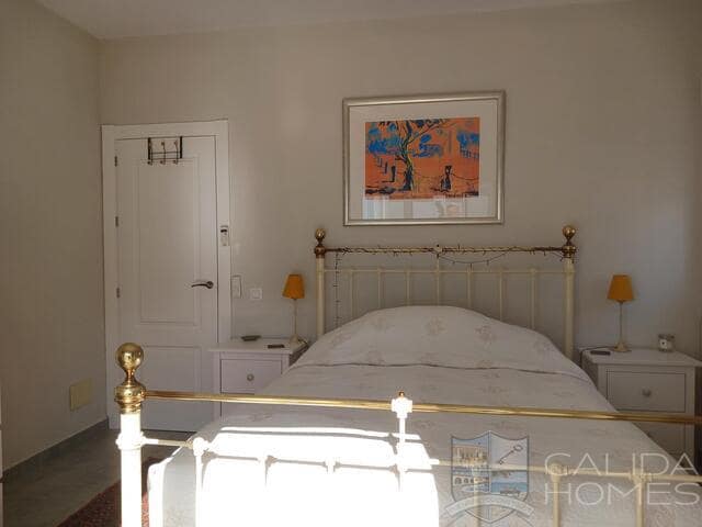 3 bedroom Villa for sale in Arboleas with pool - € 275,000 (Ref: 9402407)