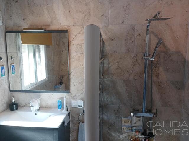 3 bedroom Villa for sale in Arboleas with pool - € 275,000 (Ref: 9402407)