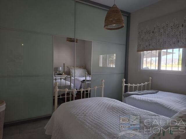 3 bedroom Villa for sale in Arboleas with pool - € 275,000 (Ref: 9402407)