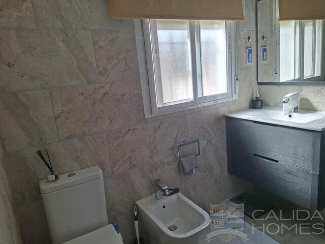 3 bedroom Villa for sale in Arboleas with pool - € 275,000 (Ref: 9402407)