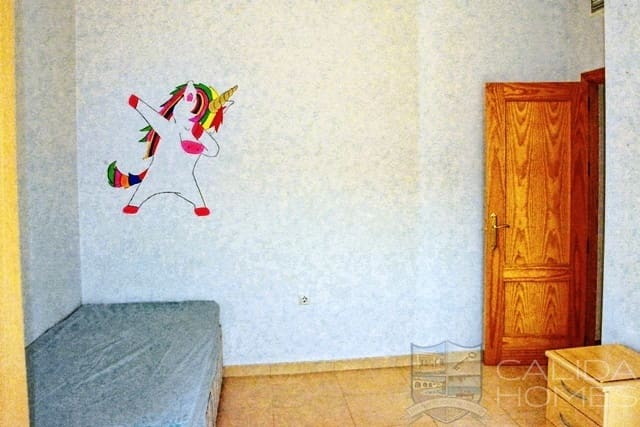 4 bedroom Villa for sale in Albox - € 225,000 (Ref: 9417404)