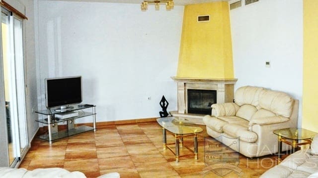 4 bedroom Villa for sale in Albox - € 225,000 (Ref: 9417404)