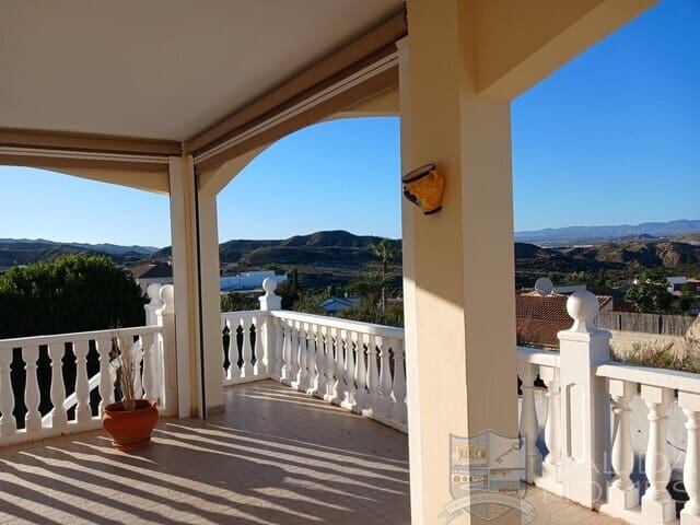 3 quarto Moradia para venda em Arboleas com piscina - 284 950 € (Ref: 9426486)