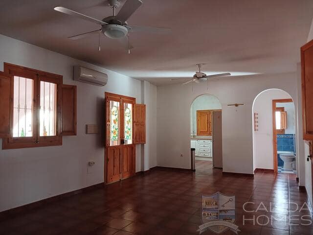 4 bedroom Villa for sale in Arboleas with pool - € 249,950 (Ref: 9438795)