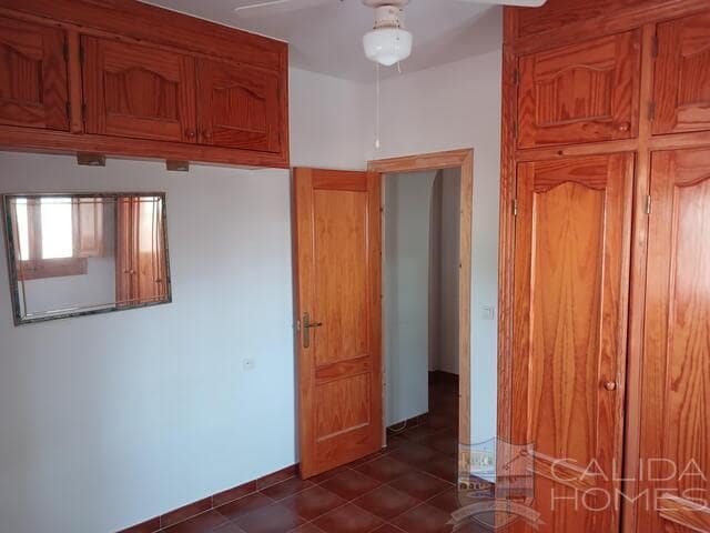 4 bedroom Villa for sale in Arboleas with pool - € 249,950 (Ref: 9438795)