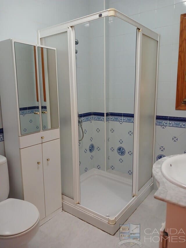 4 bedroom Villa for sale in Arboleas with pool - € 249,950 (Ref: 9438795)