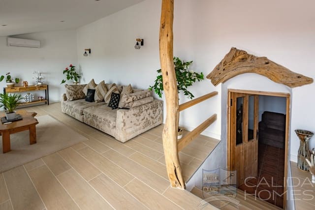 8 soveværelse Finca/Landehus til salg i Arroyo Medina - € 495.000 (Ref: 9446783)