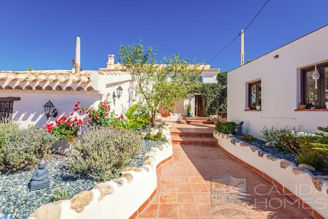 8 quarto Quinta/Casa Rural para venda em Arroyo Medina, Oria - 495 000 € (Ref: 9446783)