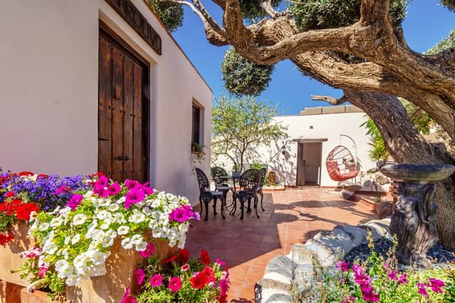 8 soveværelse Finca/Landehus til salg i Arroyo Medina - € 495.000 (Ref: 9446783)