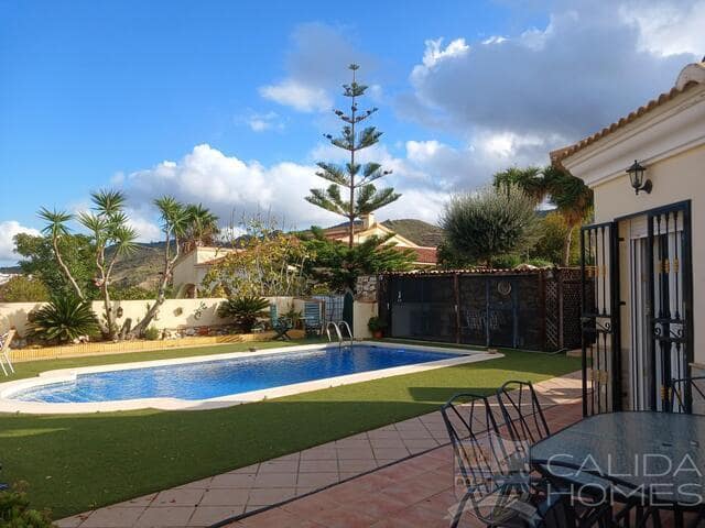 3 bedroom Villa for sale in Arboleas with pool - € 150,000 (Ref: 9486662)