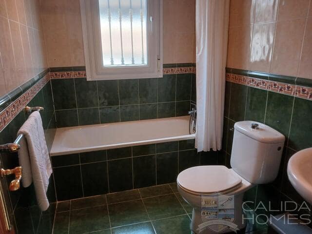 3 bedroom Villa for sale in Arboleas with pool - € 150,000 (Ref: 9486662)