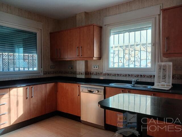 3 bedroom Villa for sale in Arboleas with pool - € 150,000 (Ref: 9486662)