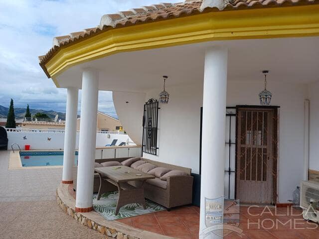 4 bedroom Villa for sale in Arboleas with pool - € 329,950 (Ref: 9488533)