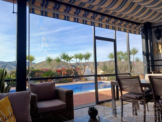 4 bedroom Villa for sale in Arboleas with pool - € 349,950 (Ref: 9489950)