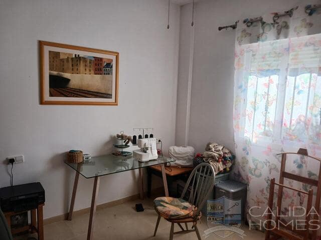 4 bedroom Villa for sale in Arboleas with pool - € 299,950 (Ref: 9495524)