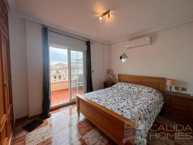 2 soveværelse Villa til salg i Orihuela Costa med swimmingpool - € 179.950 (Ref: 9532161)