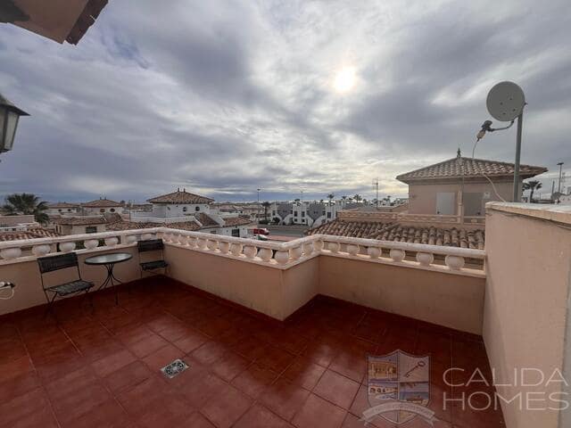 2 soveværelse Villa til salg i Orihuela Costa med swimmingpool - € 179.950 (Ref: 9532161)
