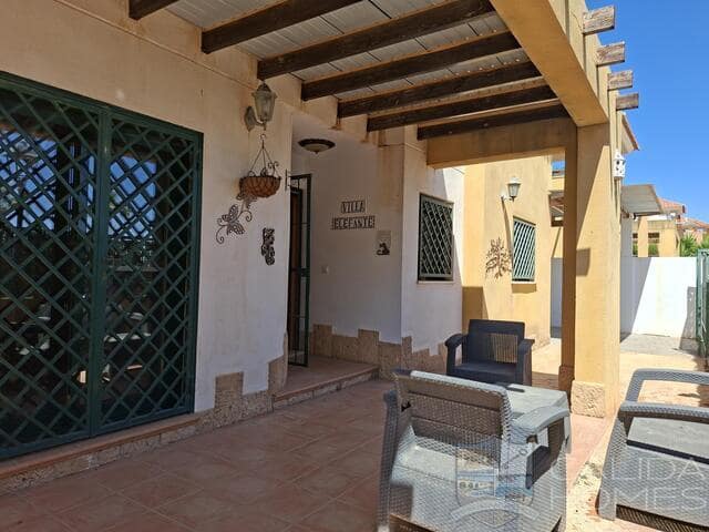3 quarto Moradia para venda em La Alfoquia, Zurgena com piscina garagem - 185 000 € (Ref: 9538670)