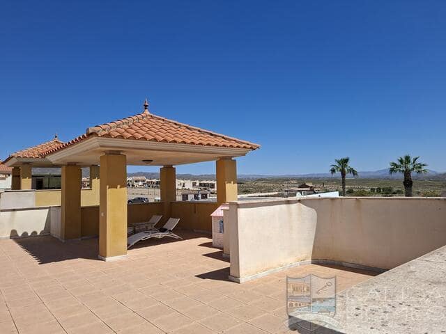 3 quarto Moradia para venda em La Alfoquia, Zurgena com piscina garagem - 185 000 € (Ref: 9538670)