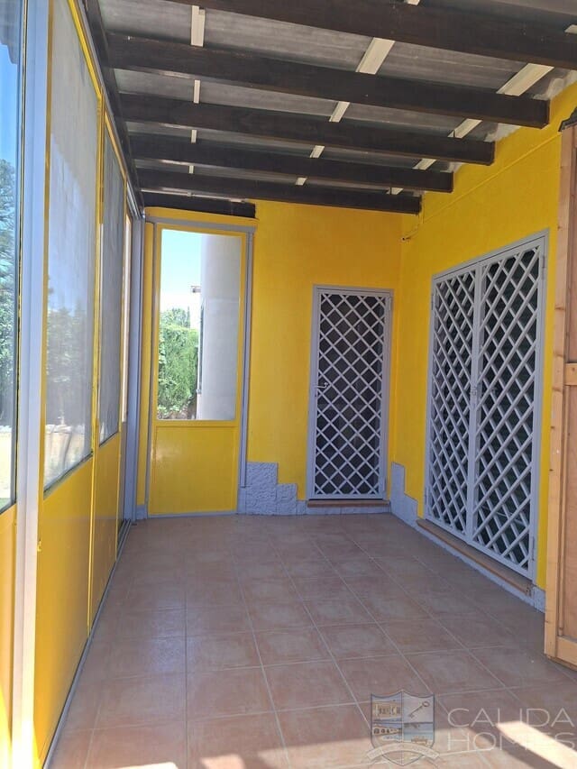 3 bedroom Villa for sale in La Alfoquia with pool garage - € 185,000 (Ref: 9538670)