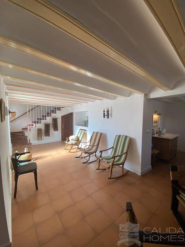 3 bedroom Finca/Country House for sale in Velez-Rubio - € 180,000 (Ref: 9722621)