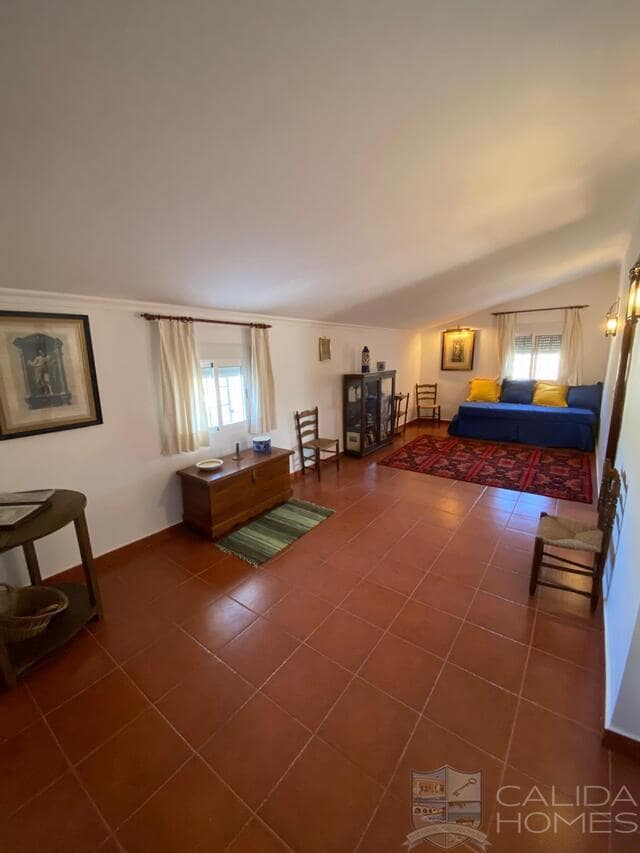 3 bedroom Finca/Country House for sale in Velez-Rubio - € 180,000 (Ref: 9722621)