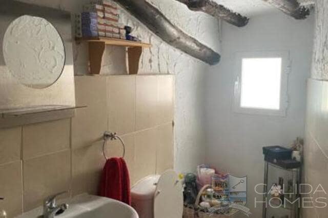 5 Zimmer Haus zu verkaufen in Velez-Rubio - 99.950 € (Ref: 9722623)