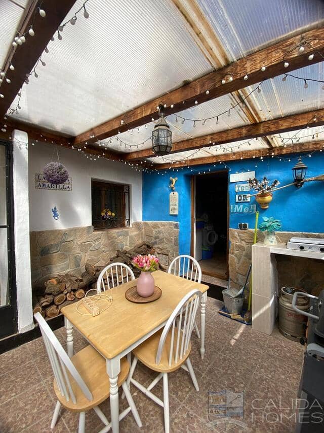 5 Zimmer Haus zu verkaufen in Velez-Rubio - 99.950 € (Ref: 9722623)