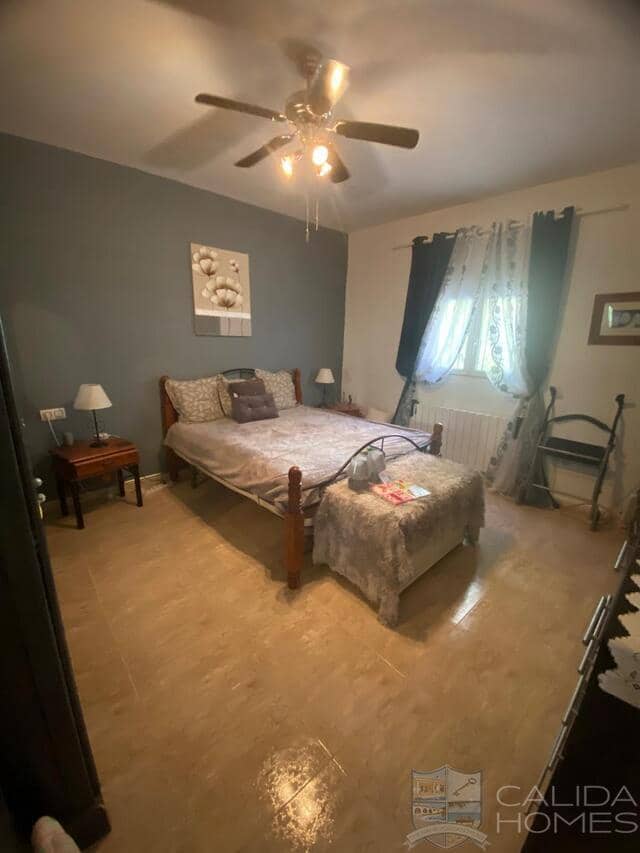 3 bedroom Villa for sale in Oria with pool - € 199,950 (Ref: 9722625)