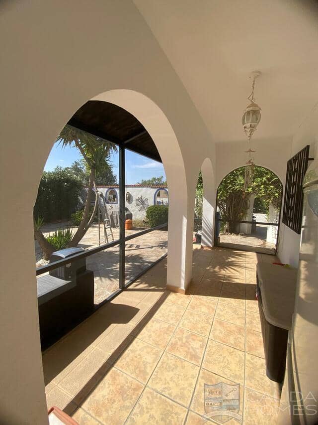 3 bedroom Villa for sale in Oria with pool - € 199,950 (Ref: 9722625)