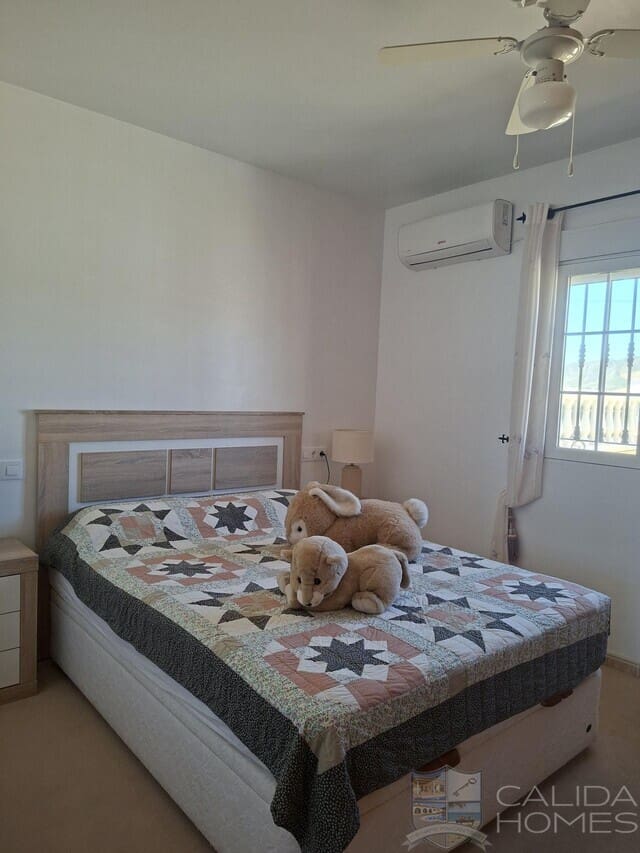 4 bedroom Villa for sale in Arboleas with pool garage - € 359,950 (Ref: 9753485)