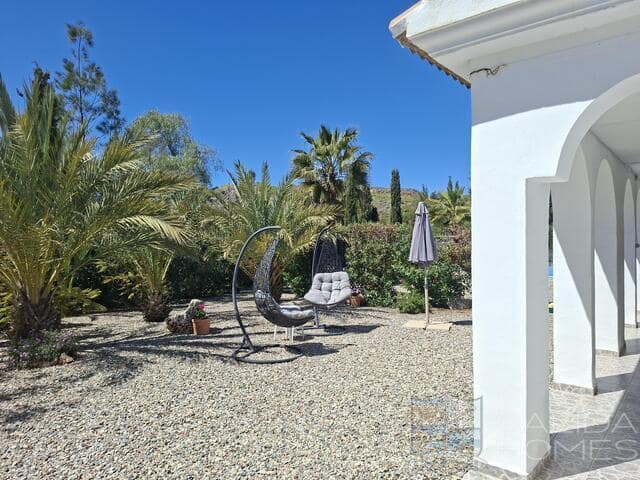 4 bedroom Villa for sale in Arboleas with pool garage - € 349,950 (Ref: 9753555)