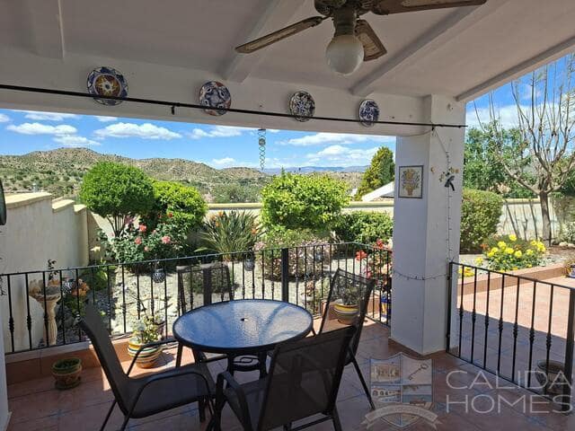 Chalet de 2 habitaciones en Arboleas en venta con piscina garaje - 258.950 € (Ref: 9778978)