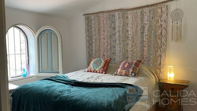 4 slaapkamer Finca/Landhuis te koop in Cantoria met zwembad - € 325.000 (Ref: 9782224)