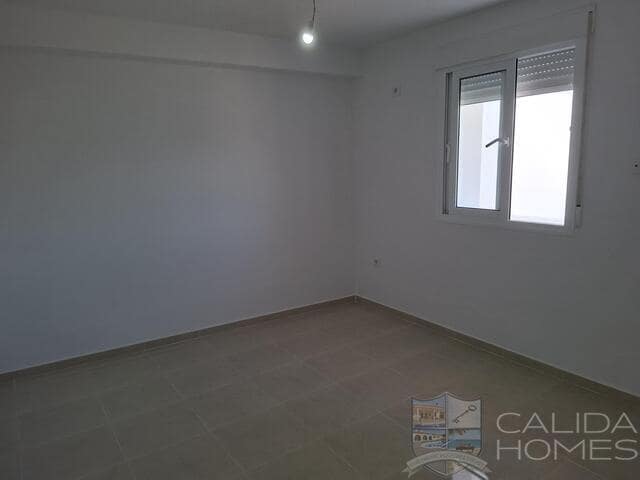 4 bedroom Townhouse for sale in La Alfoquia with garage - € 189,000 (Ref: 9787531)