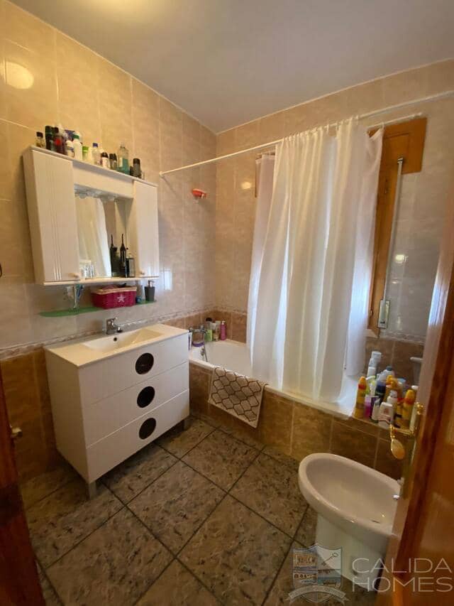 3 sovrum Hus till salu i Oria - 85 000 € (Ref: 9800028)