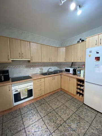 3 sovrum Hus till salu i Oria - 85 000 € (Ref: 9800028)