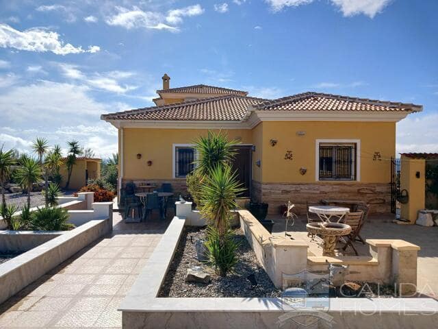 4 slaapkamer Villa te koop in Partaloa met zwembad garage - € 359.950 (Ref: 9807105)