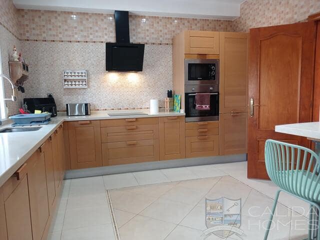 4 slaapkamer Villa te koop in Partaloa met zwembad garage - € 359.950 (Ref: 9807105)