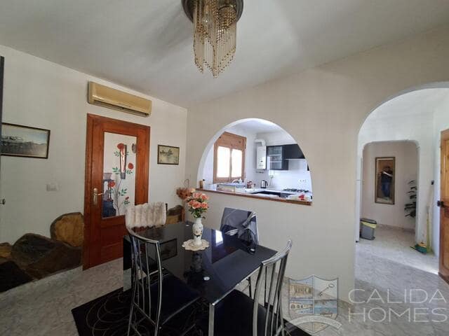 Chalet de 3 habitaciones en Arboleas en venta con piscina garaje - 269.950 € (Ref: 9812553)