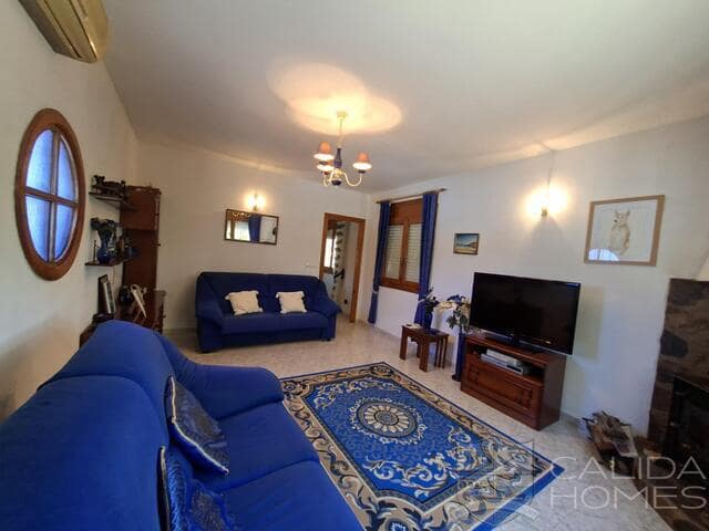Chalet de 3 habitaciones en Arboleas en venta con piscina garaje - 269.950 € (Ref: 9812553)