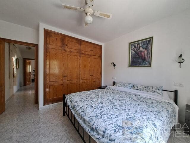 Chalet de 3 habitaciones en Arboleas en venta con piscina garaje - 269.950 € (Ref: 9812553)