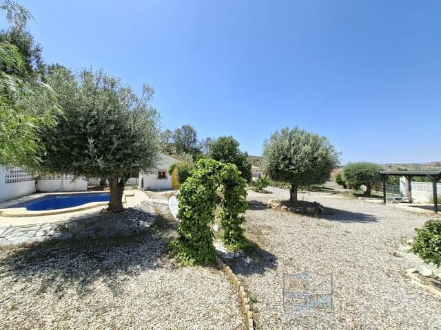 Chalet de 3 habitaciones en Arboleas en venta con piscina garaje - 269.950 € (Ref: 9812553)