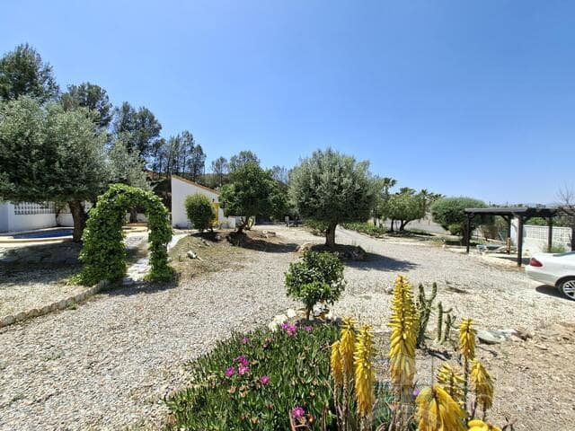Chalet de 3 habitaciones en Arboleas en venta con piscina garaje - 269.950 € (Ref: 9812553)